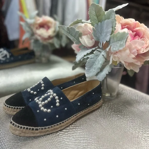 CHANEL Navy Pearl Espadrilles - Picture 1 of 5